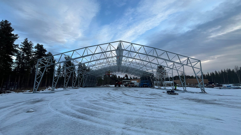 Efter en tid med bristande lagerutrymme valde Norrlist i Rusksele att investera i en lagerhall från Renthall.